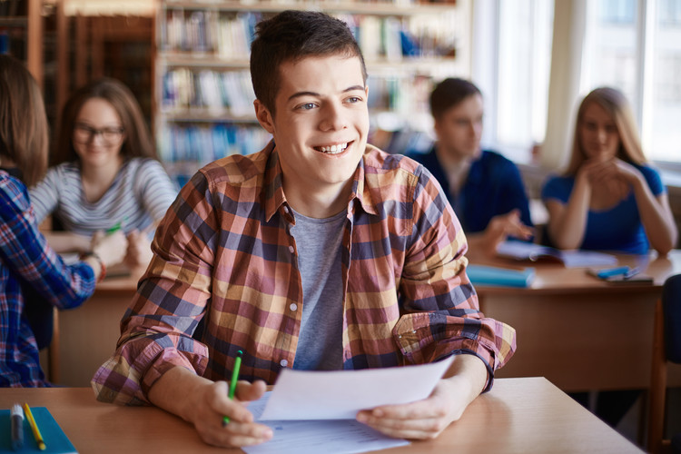 广东启搁大学的用度是几何（广东启搁大学的用度是几何钱）