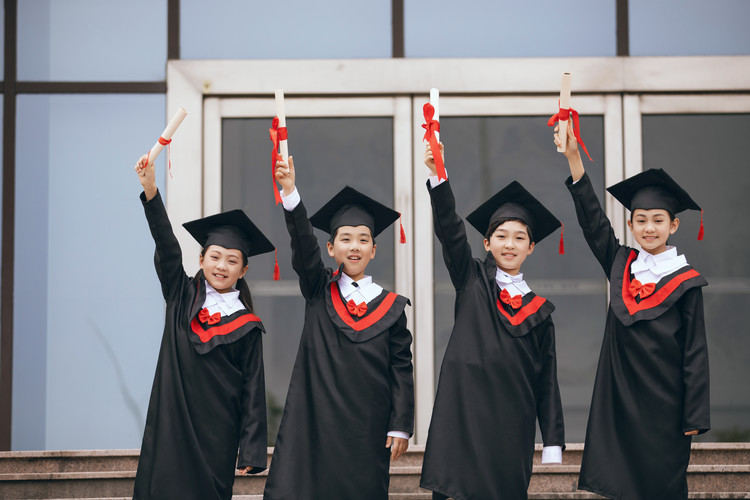 四川托普计算机职业学校可以报名吗(四川托普计算机职业学校多大)