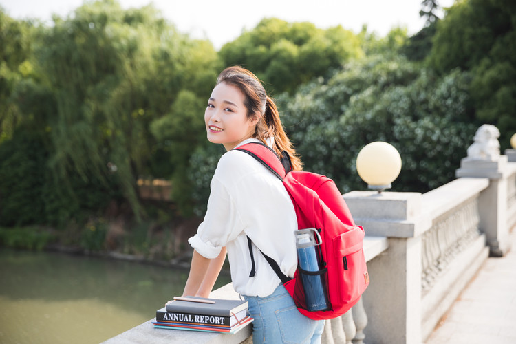 什邡市特殊教育学校还可以报名吗(什邡市特殊教育学校招标公告)