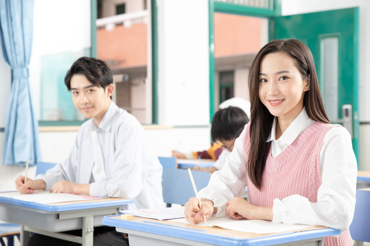 四川五月花学院查成绩,四川五月花技师学校简介