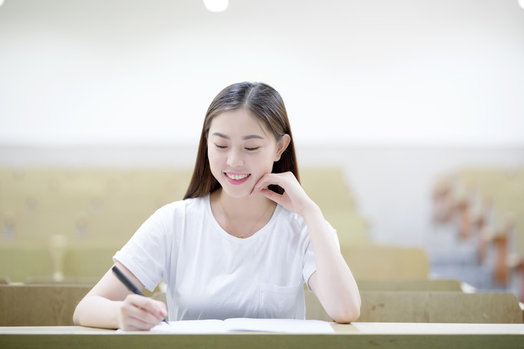 2023年四川女孩子适合学的中专专业