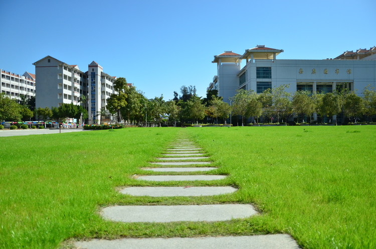 四川省经济管理学校还可以报名吗(四川省经济管理学校在哪里)